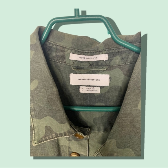 Urban Outfitters Camo Button Down Jacket Size: Large - Picture 5 of 5